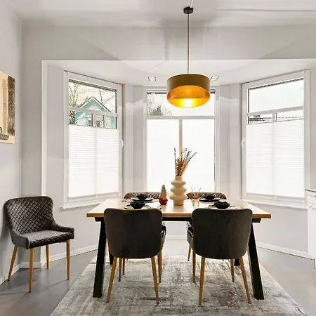 Modern Living: Hamburg & Baltic Sea Within 30 Min * Аренсбург