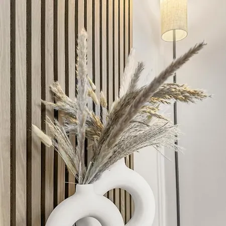 Modern Living: Hamburg & Baltic Sea Within 30 Min Apartamento Ahrensburg