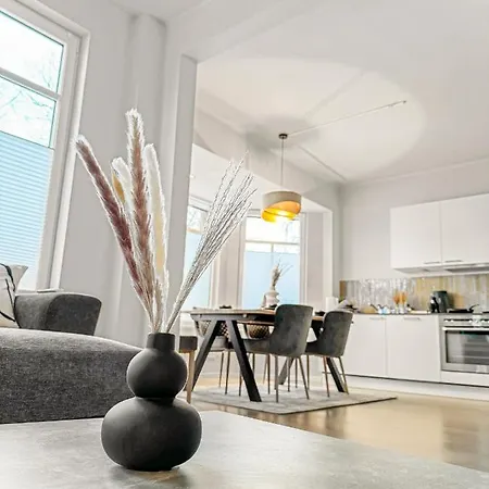 Modern Living: Hamburg & Baltic Sea Within 30 Min Апартаменты