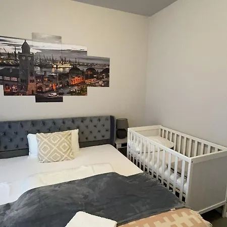 Modern Living: Hamburg & Baltic Sea Within 30 Min Apartamento