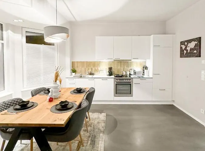 Modern Living: Hamburg & Baltic Sea Within 30 Min