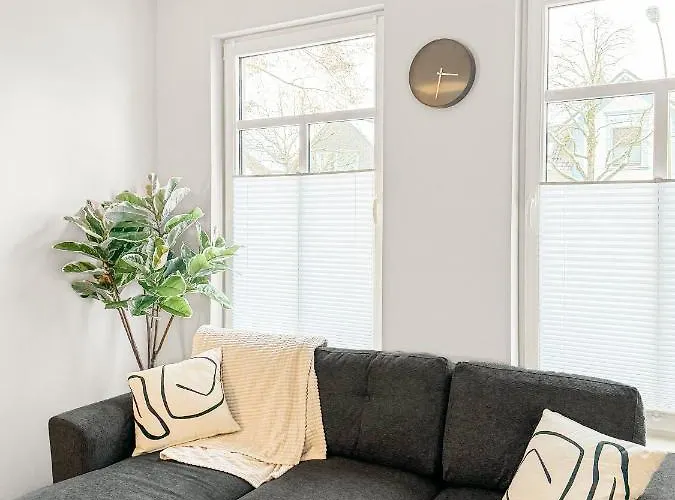 Modern Living: Hamburg & Baltic Sea Within 30 Min *